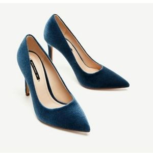 NWOT Zara Blue Velvet Heels